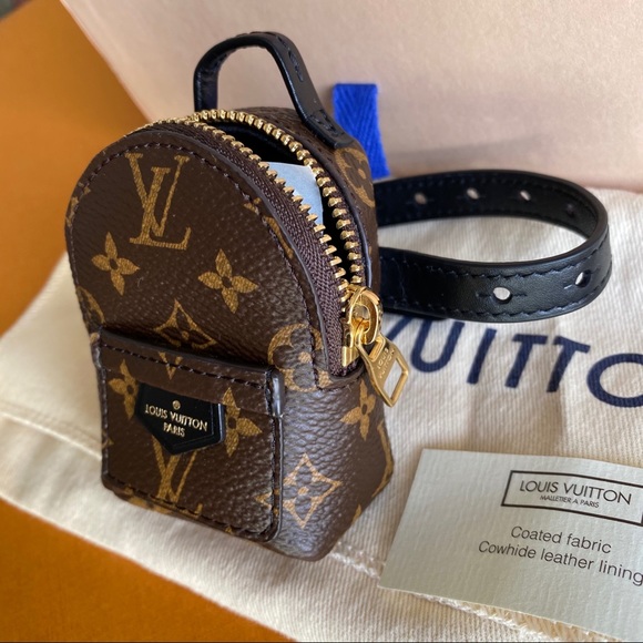 louis vuitton backpack keychain